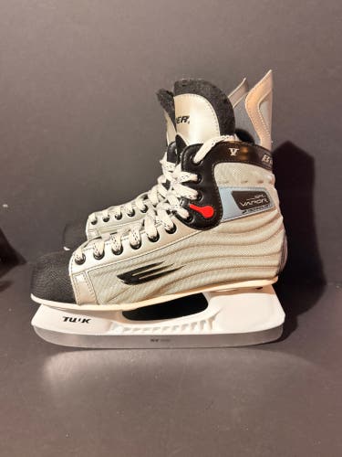 Bauer Vapor V Hockey Skates 9 (Used)