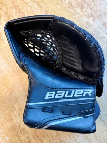 Bauer GSX Glove/Catcher - Black- Intermediate Regular (Used)