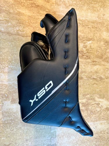 Bauer GSX Hockey Goalie Blocker- Black- Intermediate Regular (Used)