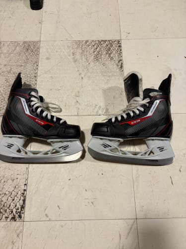 2015 CCM JetSpeed 250 Hockey Skates Size 3 (Used)