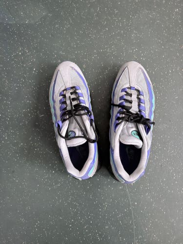 Purple Men's Size M 11.0 (W 12.0) Adult Nike Air Max 95 Shoes (Used)