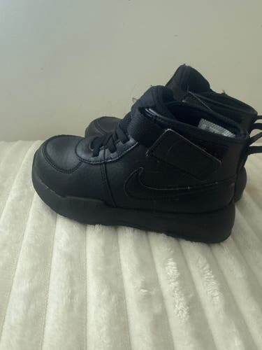 Unisex 10K (Toddler) Youth Nike Air Max Goaterra Shoes (Used)