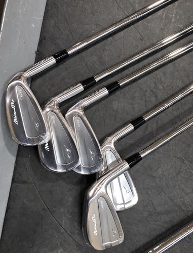 Mizuno Right Handed Iron Set Stiff Flex (New)