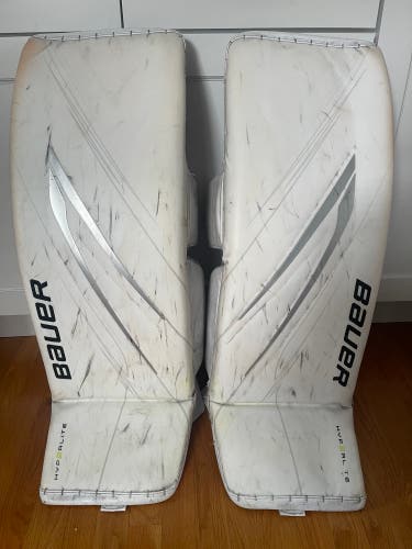 35" Bauer Vapor Hyperlite 2 Goalie Leg Pads White (Used)