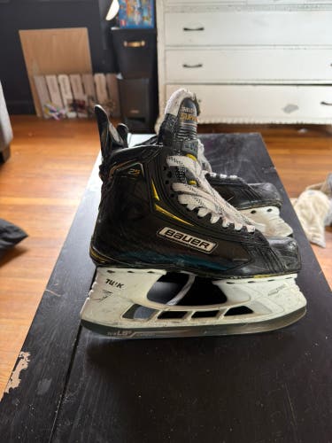 Black/Yellow 2018 Bauer Supreme 2S Pro Hockey Skates Regular Width 6 (Used)