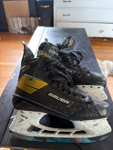 Black/Yellow 2020 Bauer Supreme Ultrasonic Hockey Skates Size 5.5 (Used)