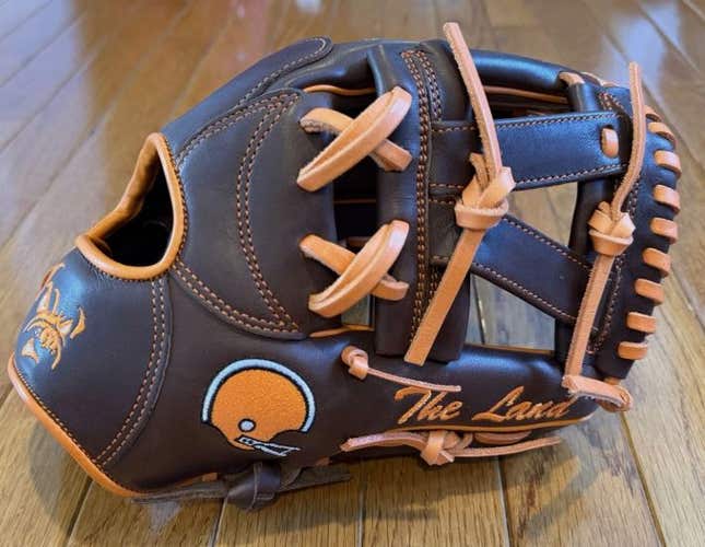 NEW Browns Baseball Glove 12” RHT