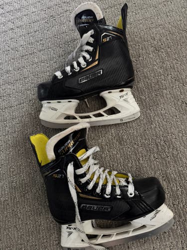 Black 2018 Bauer Supreme S27 Hockey Skates Regular Width Size 1.5 (Used)