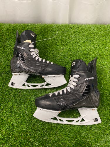 True SVH Hockey Skates Pro Stock | Senior Size 7 (Wide)