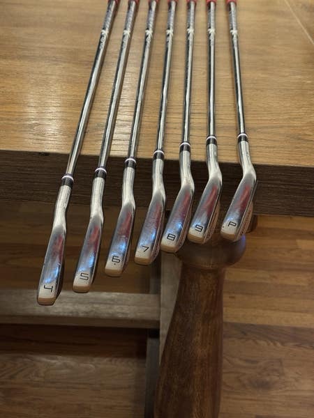 Taylormade P730 Forged Iron Set (4-PW) Project X LZ 6.0 120g