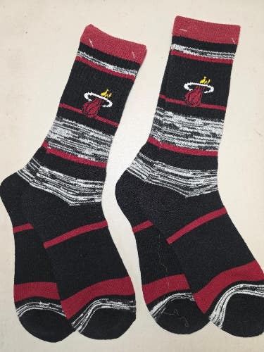 ST6 Mens NBA MIAMI HEAT Crew Socks Lot of 2 Pair LARGE New