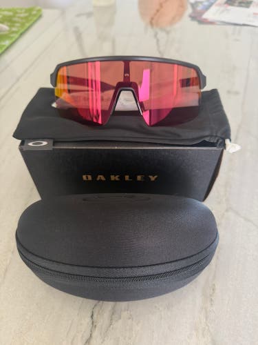 Unisex Medium Oakley Sutro Sunglasses (New)