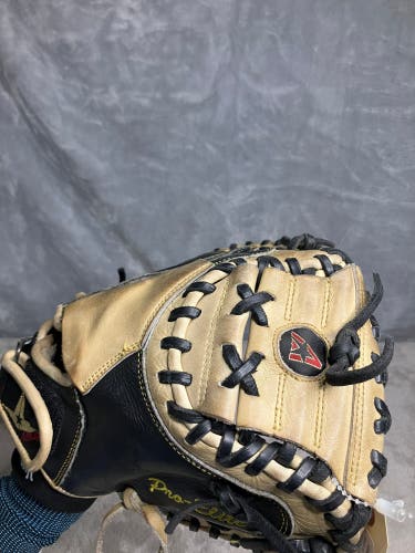 Black All Star CM3000BT RH Catcher's Baseball Glove 31" (Used)