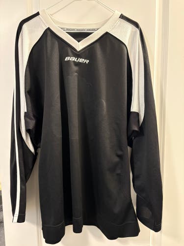 Black Large Men's Bauer Jersey (Used)