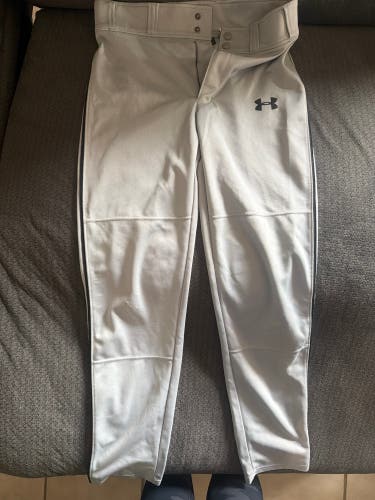 Gray Unisex Large Youth Under Armour Game Pants (Used)