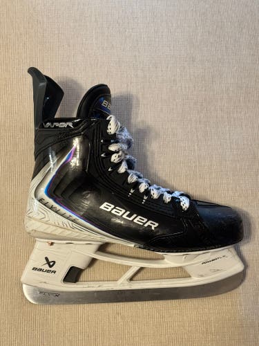 Black/White 2025 Bauer Vapor Flylite Hockey Skates Regular Width 8.5 (Used)