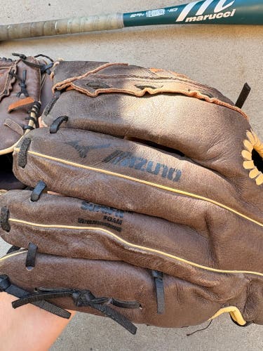 Mizuno Prospect RH Outfield Baseball Glove 11.5" (Used)