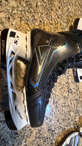 CCM Vizion Hockey Skates Regular Width 9 (Used)