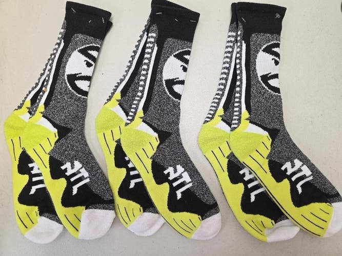 ST9 Mens NBA ATLANTA HAWKS Crew Socks Lot of 3 Pair LARGE New