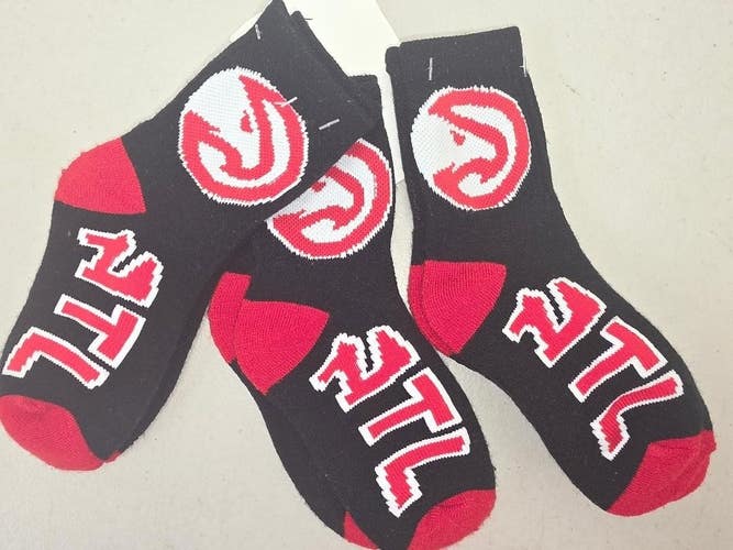 ST8 NBA ATLANTA HAWKS Crew Socks Lot of 3 Pair YOUTH 1-3 New