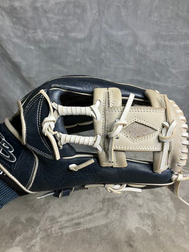 Blue Adult Boombah RH Infield Baseball Glove 12.5" (Used)