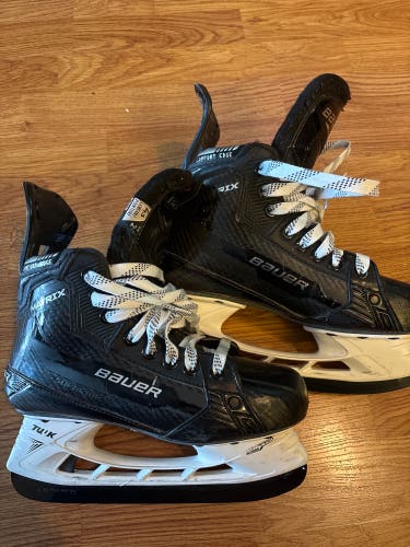 2022 Bauer S22 Supreme Matrix (SMU) Hockey Skates Regular Width Size 4.5 (Used)