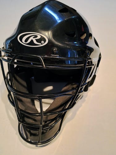 Rawlings Renegade Youth Catcher’s Helmet - Black (6 1/2 - 7") NOCSAE - Baseball / Softball