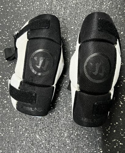 Used Warrior RABIL NEXT Lacrosse Arm Pads/Guards Black And White SM 11849-S000044815