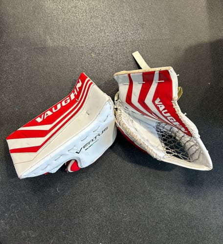 Senior Vaughn Ventus SLR2 Pro Regular Goalie Glove & Blocker