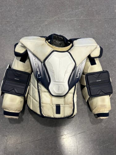 Senior Small Bauer Vapor Hyperlite 2 Goalie Chest Protector (Used)