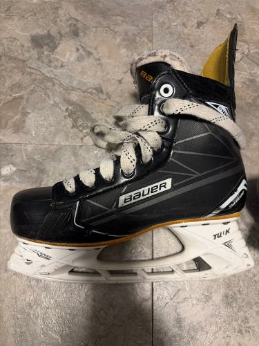 2016 Bauer Supreme S160 Hockey Skates Regular Width Size 5 (Used)