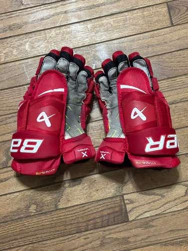 Bauer Vapor Hyperlite Hockey Gloves 13"| Used | Red | No Holes