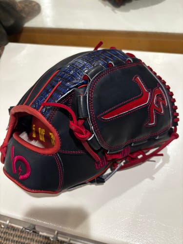 Limited Edition Bauer Outage “Leviathan”