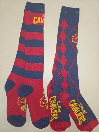 ST11 Mens NBA CLEVELAND CAVALIERS Crew Socks Lot of 2 Pair MEDIUM New