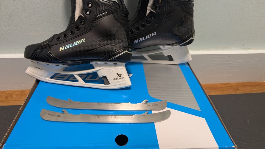 Black 2025 Bauer Supreme Shadow Hockey Skates Regular Width Size 5.5 FIT 1 (Used)
