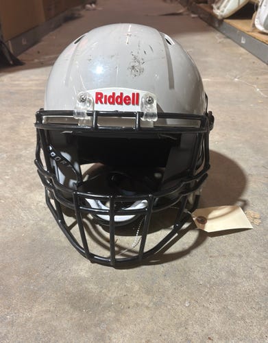 Youth Small Riddell Victor Helmet (Used)