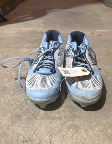 Blue Women's Size M 10.0 (W 11.0) Adult New Balance Compv3 Low Top Footwear Molded Cleats (Used)