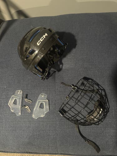 Large CCM Helmet (Used)