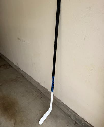 Senior Right Handed Hockey Stick