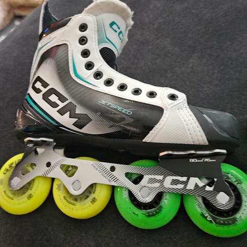 CCM Inline Skates Regular Width Size 8 (Used)