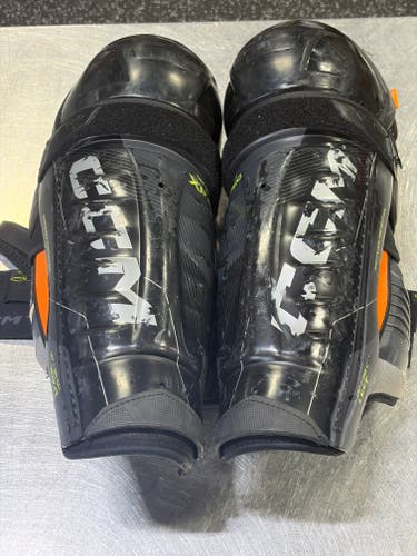 Senior CCM Tacks XF Pro 15" Shin Pads (Used)
