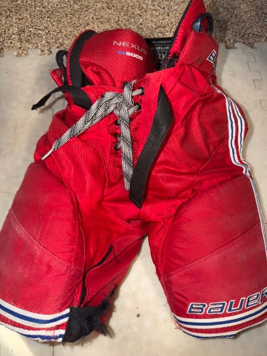 Junior Medium Bauer Nexus N9000 Hockey Pants (Used)