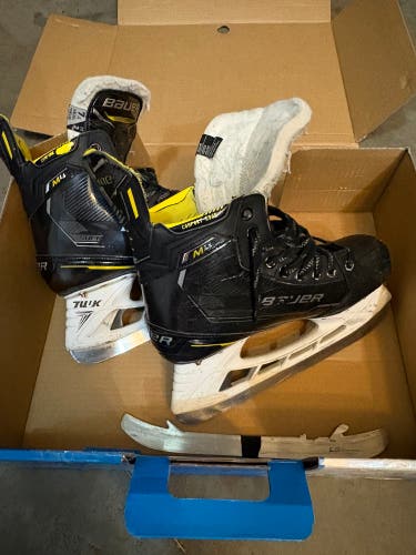 Senior Bauer Supreme M4 Hockey Skates Size 7.5 Fit 2 (Used)