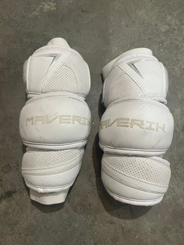 Small Adult Maverik M6 Arm Pads (Used)