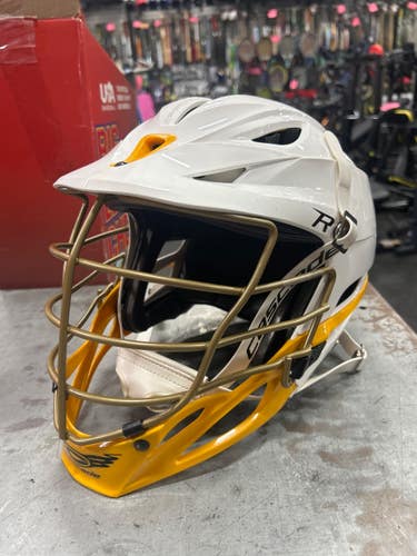 Used Cascade R Lacrosse Helmet White One Size 11337-S000496247