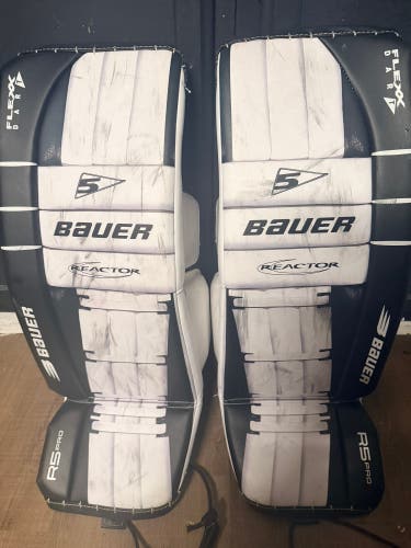 31" 2024 Bauer Reactor R5 Pro Goalie Leg Pads (Used)