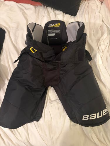 Senior Large Bauer Supreme Ultrasonic Hockey Pants (New)