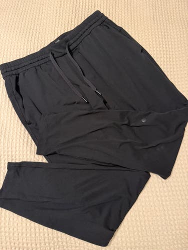 Black Large Men's Lululemon Pants (New)