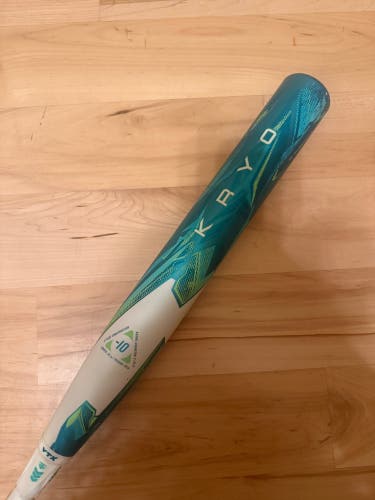 2026 Louisville Slugger Kryo 33/23 (-10) Fastpitch Softball Bat