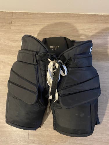 Junior Large Reebok 18k Hockey Goalie Pants (Used)